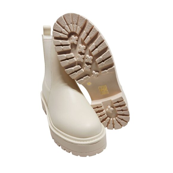 Womens Cream Chelsea Ankle Boots W/ Lug Sole Slip-On Leather Upper Size 9.5 - Picture 12 of 13